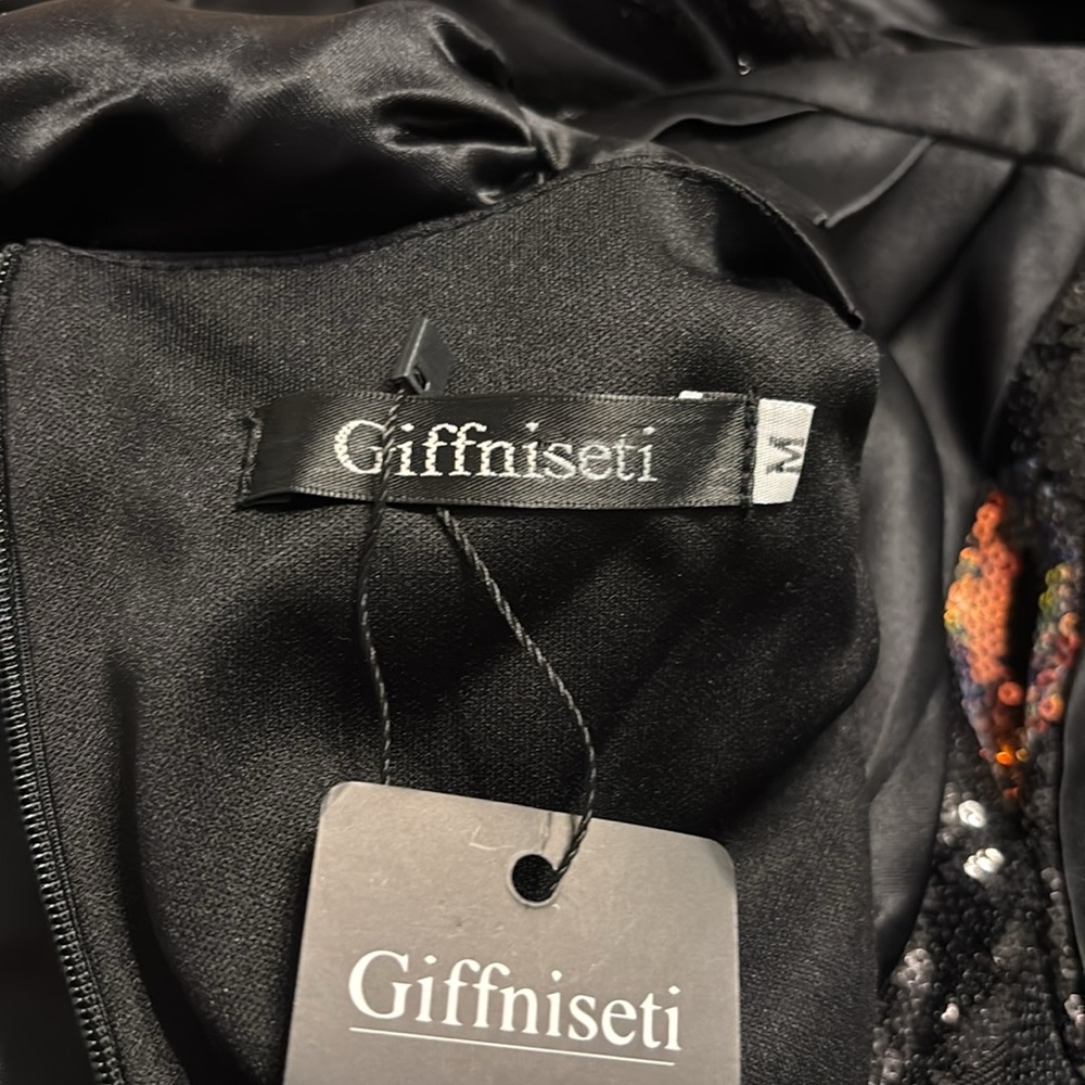 Giffniseti Sequin Gown - Picture 8 of 11